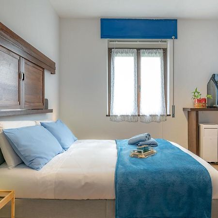 Bilocale Blue Relax Apartment Erba Ngoại thất bức ảnh