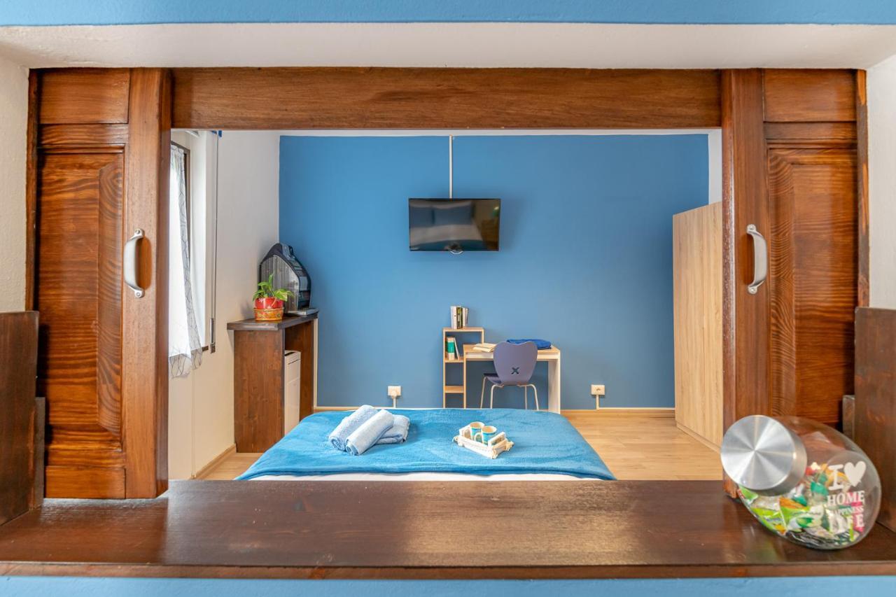 Bilocale Blue Relax Apartment Erba Ngoại thất bức ảnh