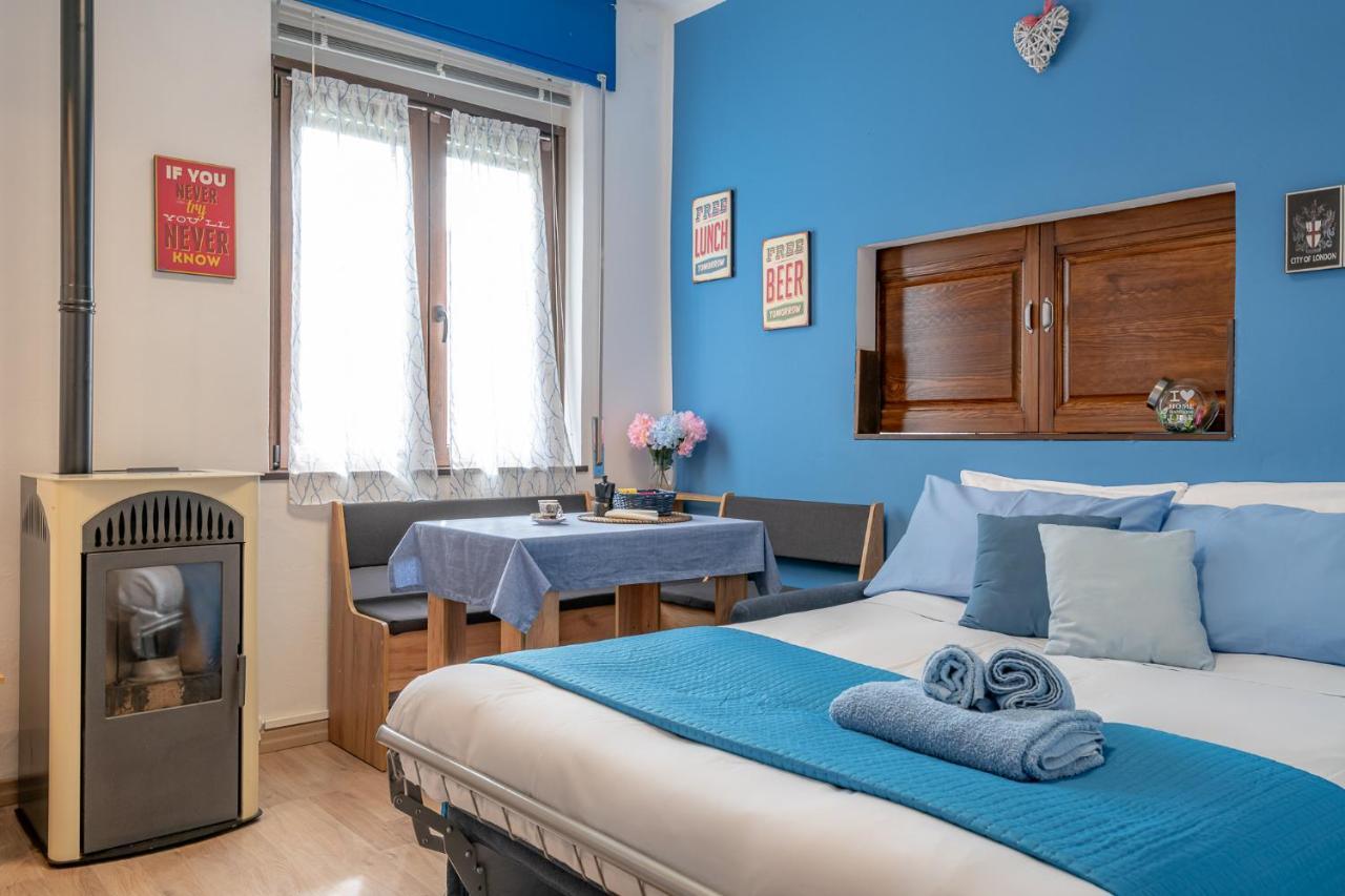 Bilocale Blue Relax Apartment Erba Ngoại thất bức ảnh