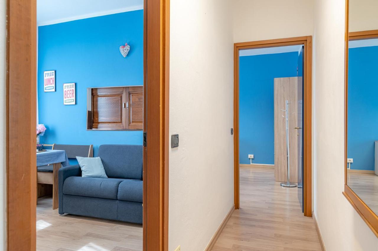 Bilocale Blue Relax Apartment Erba Ngoại thất bức ảnh